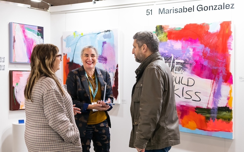 How Art Galleries Stay Organized, Sell More & Stress Less