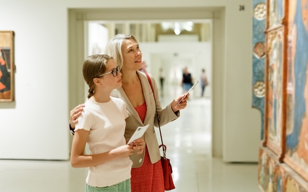 How Small Museums Can Better Manage Seasonal Staff and Volunteers