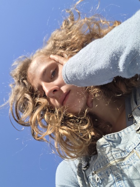 Julia Trajlinková profile image