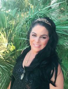 Cher Anderson