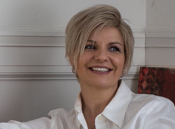 Christina Lovisa profile image