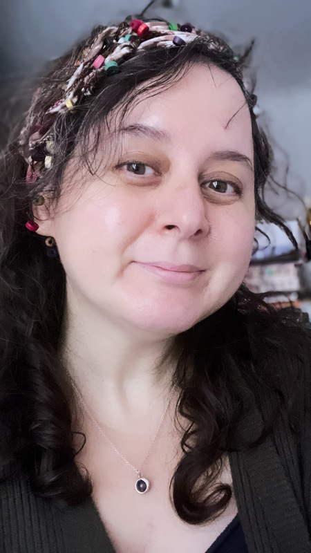 Ozlem Yikici profile image