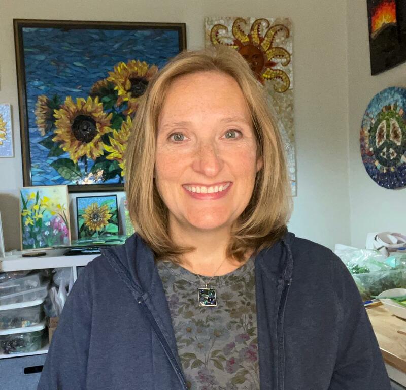 Julie Mazzoni profile image