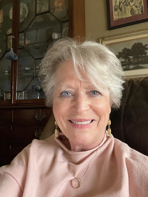 Phyllis Mantik deQuevedo profile image