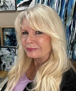Connie Sloma Artist